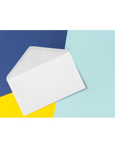 Sobre liderpapel blanco con fondo...