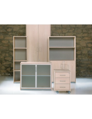 Armario rocada con cuatro estantes y...